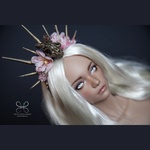 Photo of Диадема череп, шипы и цветы