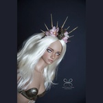 Photo of Диадема череп, шипы и цветы