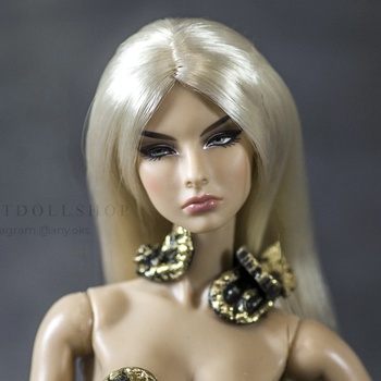 Photo of Ожерелье черное с золотом - бабочка. для Fashion Royalty